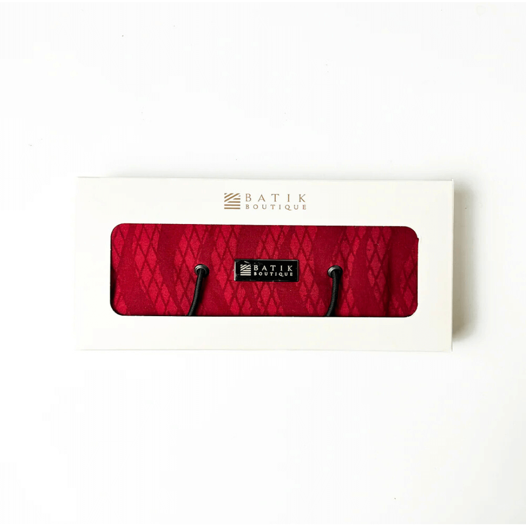 Batik Boutique: Travel Roll-Up Pouch