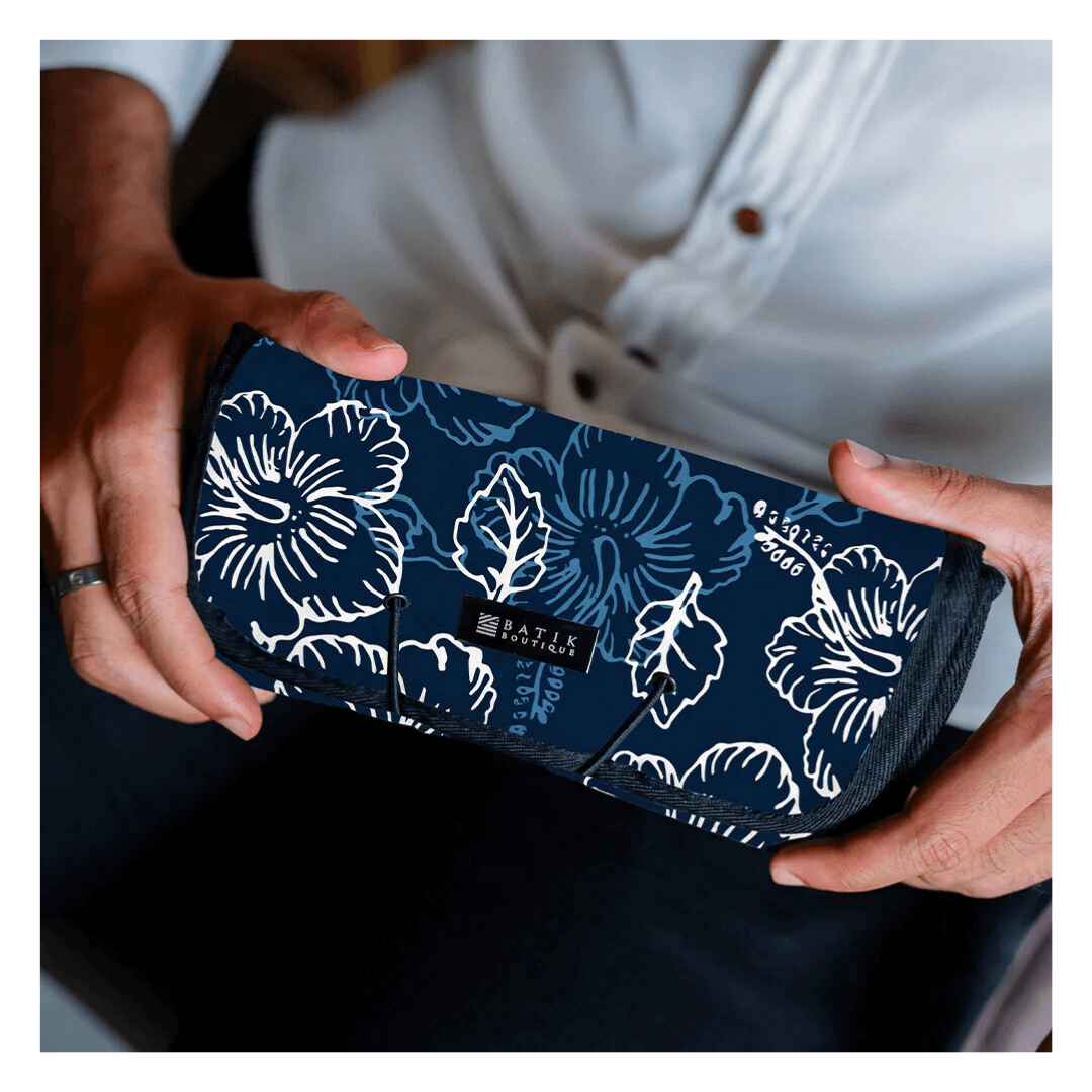 Batik Boutique: Travel Roll-Up Pouch