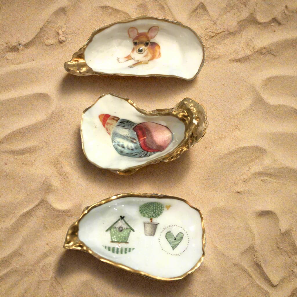 Lavish Lifestyle - Oyster Trinket : Small (A)