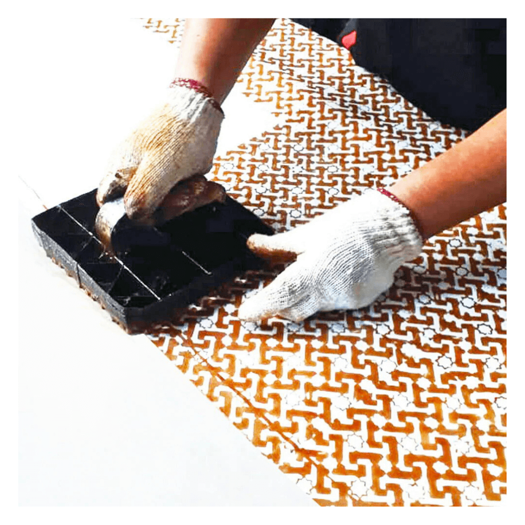 Batik Boutique: Travel Roll-Up Pouch