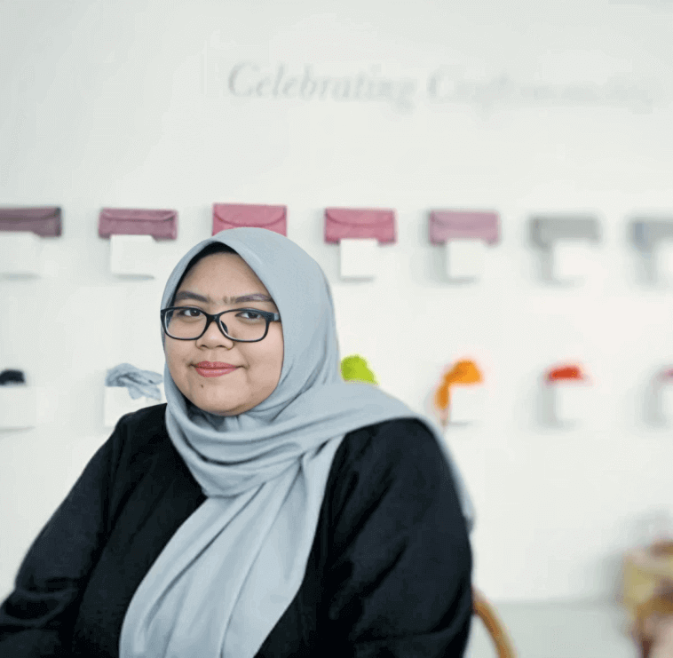 An image of the Azreen-Headshot-01_600x_c21e6b0f-45f6-4c11-9fc3-91c18b2d2948.png by Earth Heir