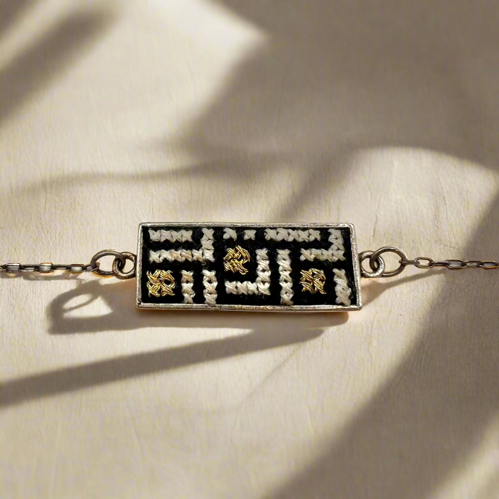 GLOW Arabesque Silver-plated Horizontal Necklace