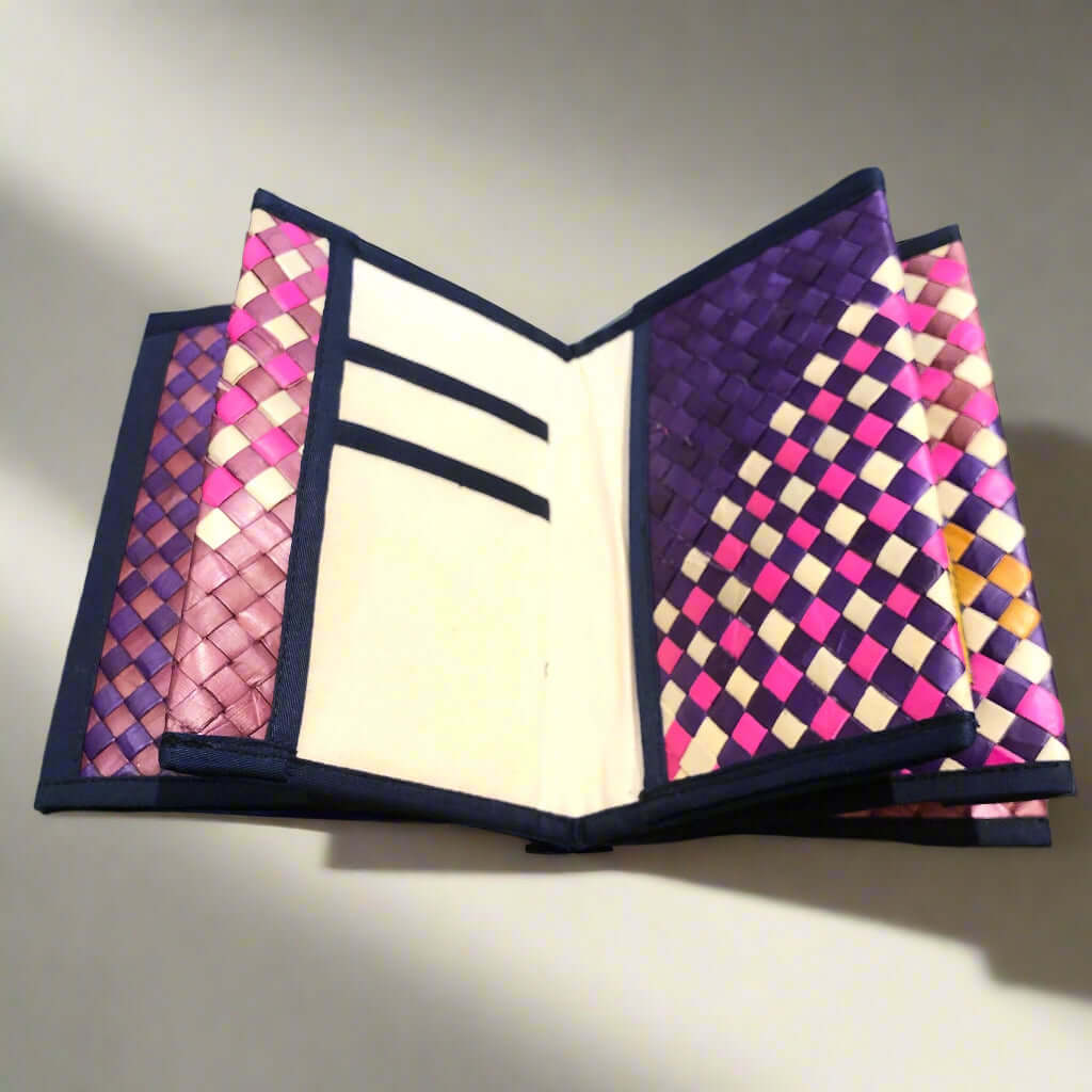 Mengkuang Passport Cover (Multi Colour)