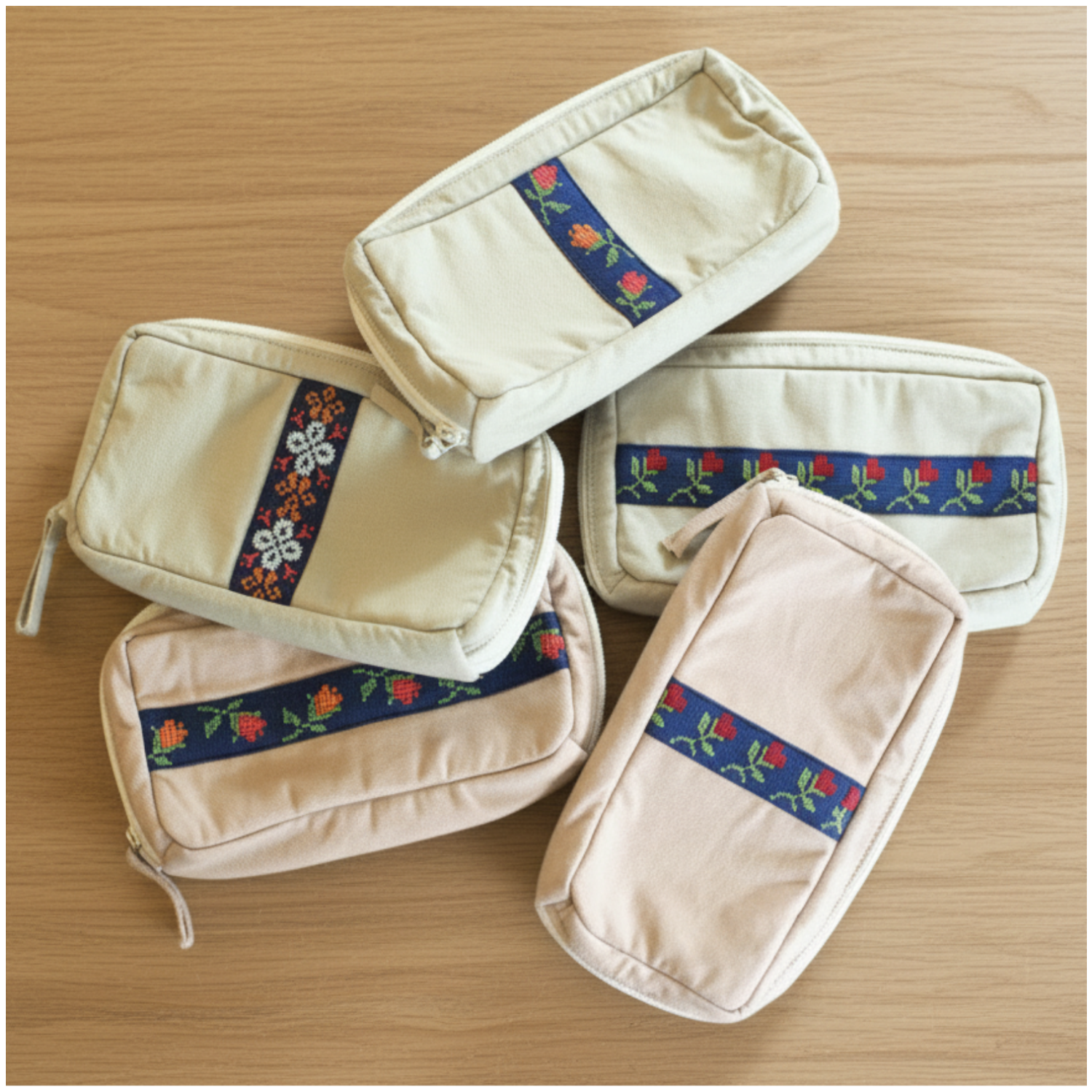 Mang Tha : Travelling Pouch
