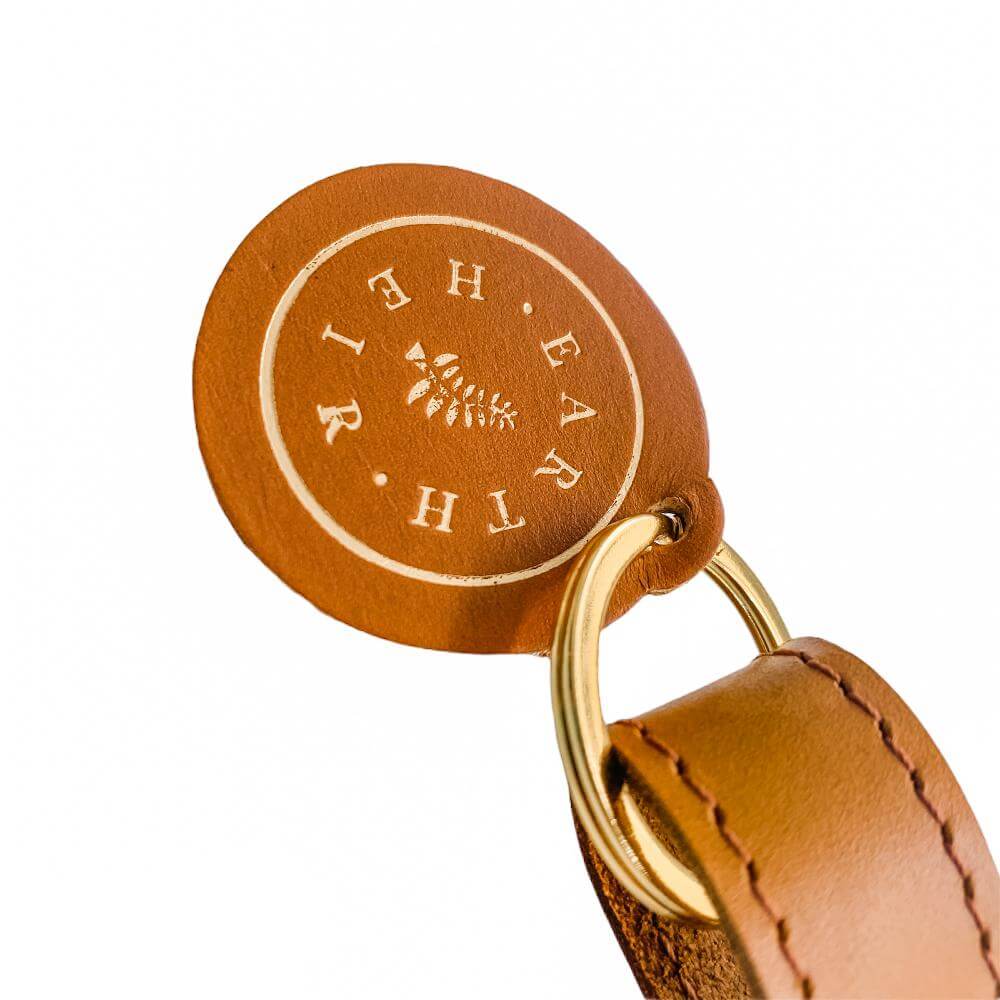 An image of the EH_Keychain_Leather_brown002.jpg by Earth Heir