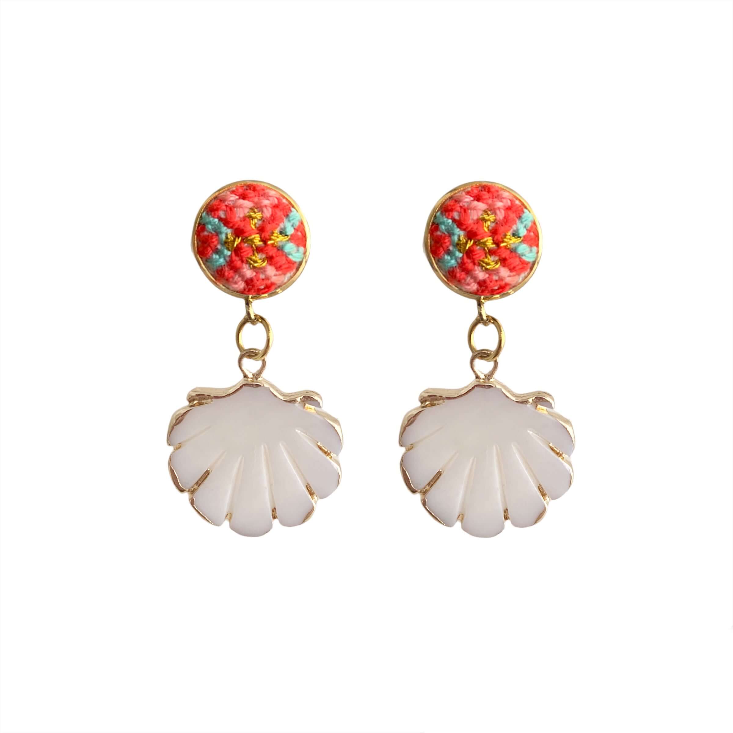 An image of the EarthHeir_Amour_SeashellEarrings_001.jpg by Earth Heir