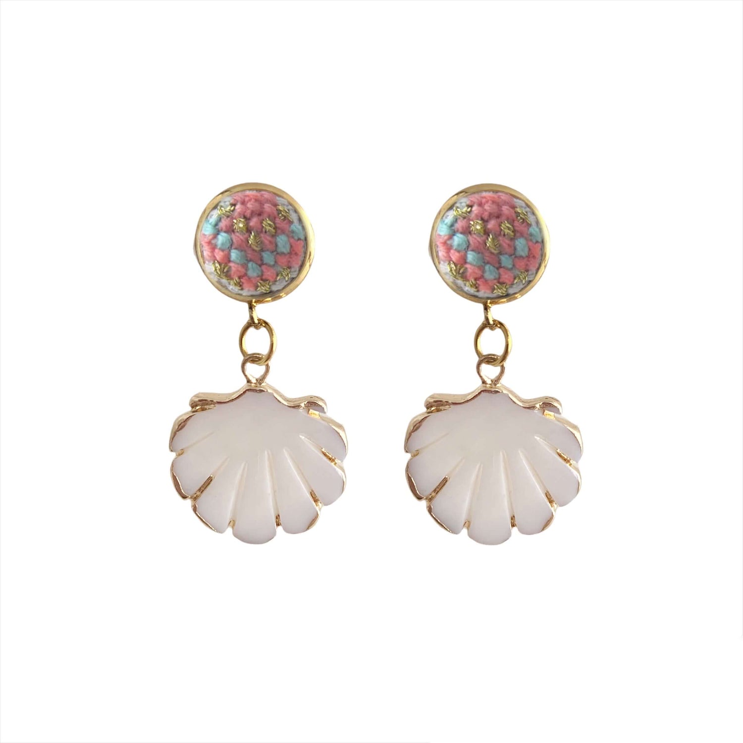 An image of the EarthHeir_California_SeashellEarrings_001.jpg by Earth Heir