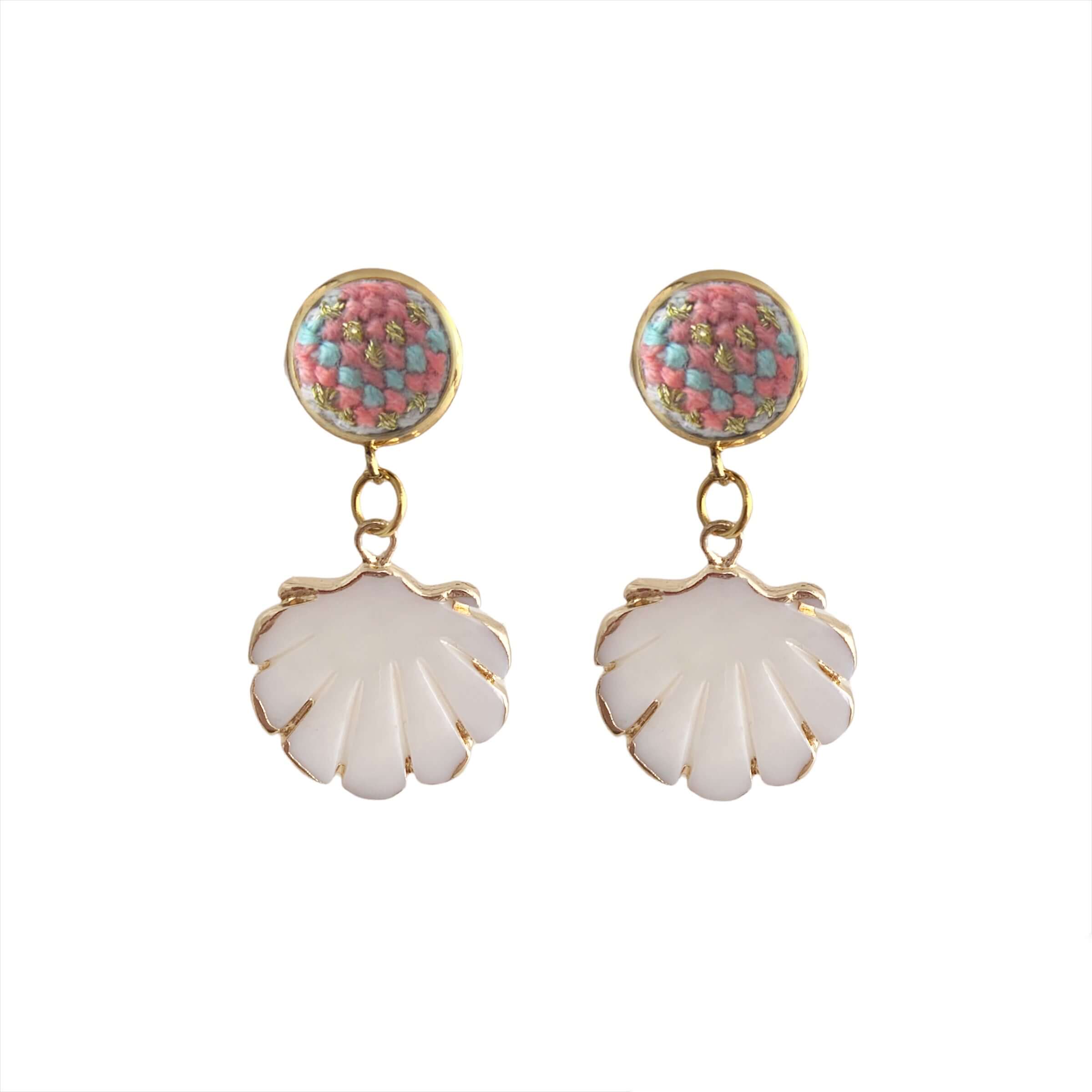 An image of the EarthHeir_California_SeashellEarrings_001.jpg by Earth Heir