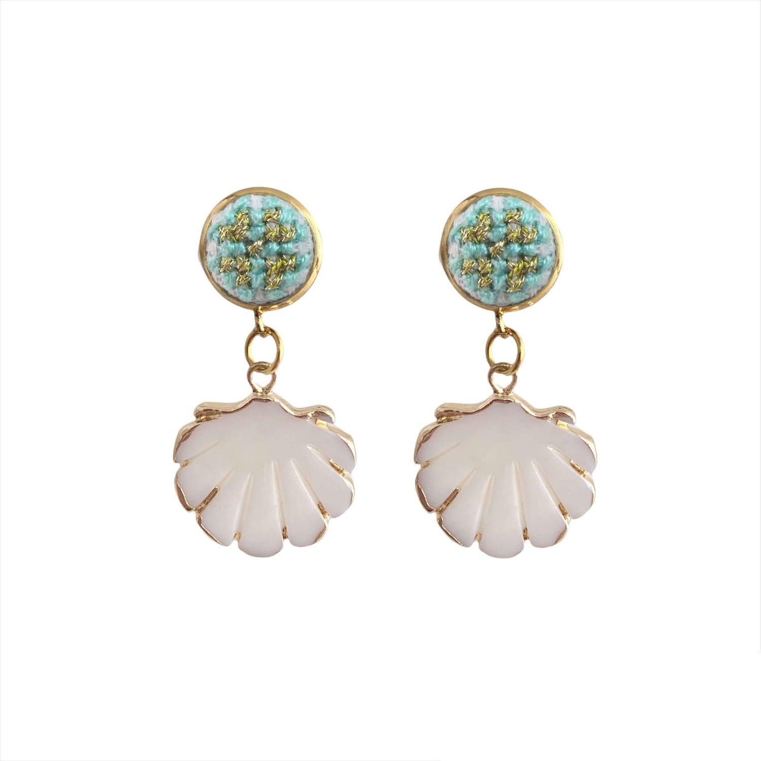 An image of the EarthHeir_Teal_SeashellEarrings_001.jpg by Earth Heir