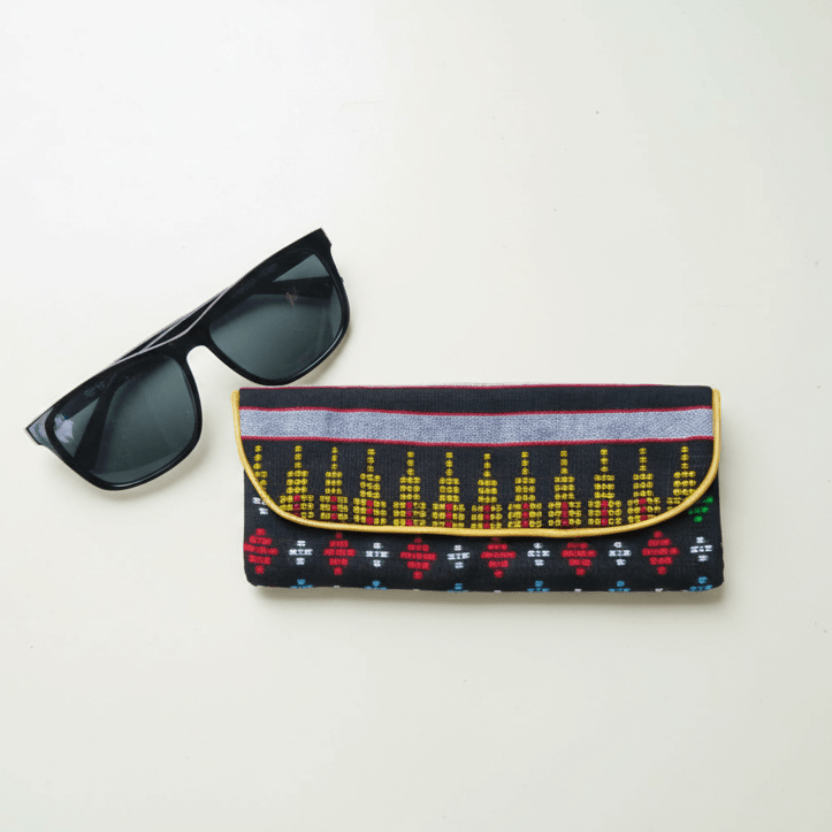 Mang Tha : Glasses Case