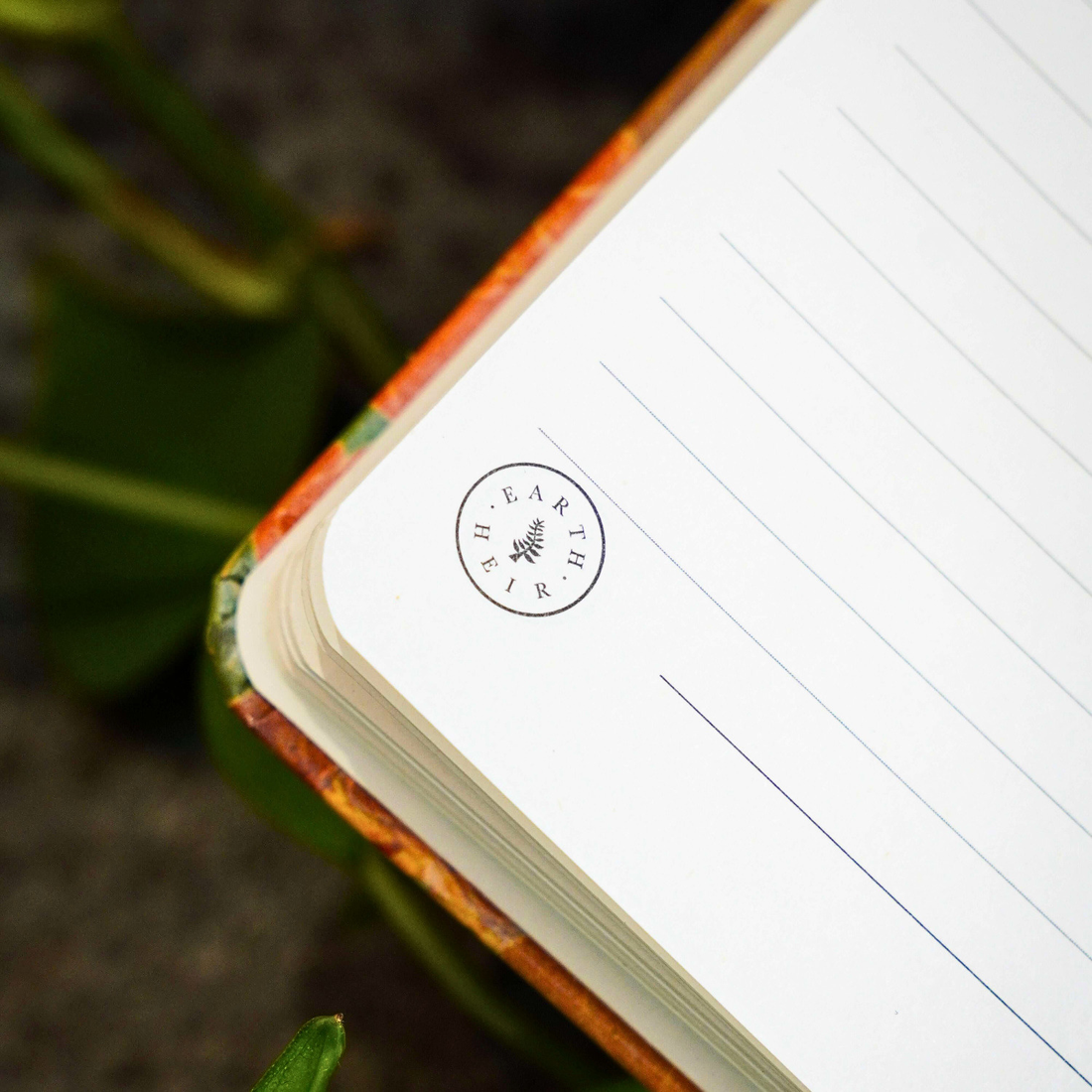 Eden Journal Notebook 200 pages - Dual Design ( 1 page lined 1 page blank )