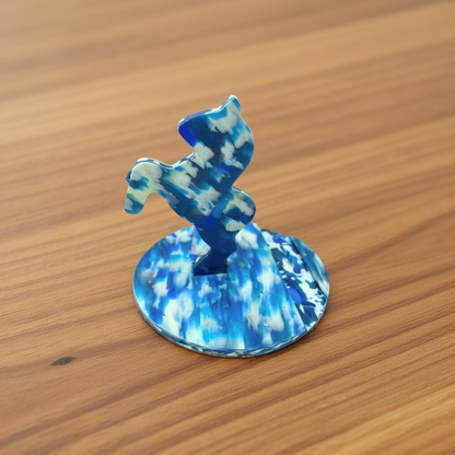 Upcycled Shack : Plastic Phone Holder