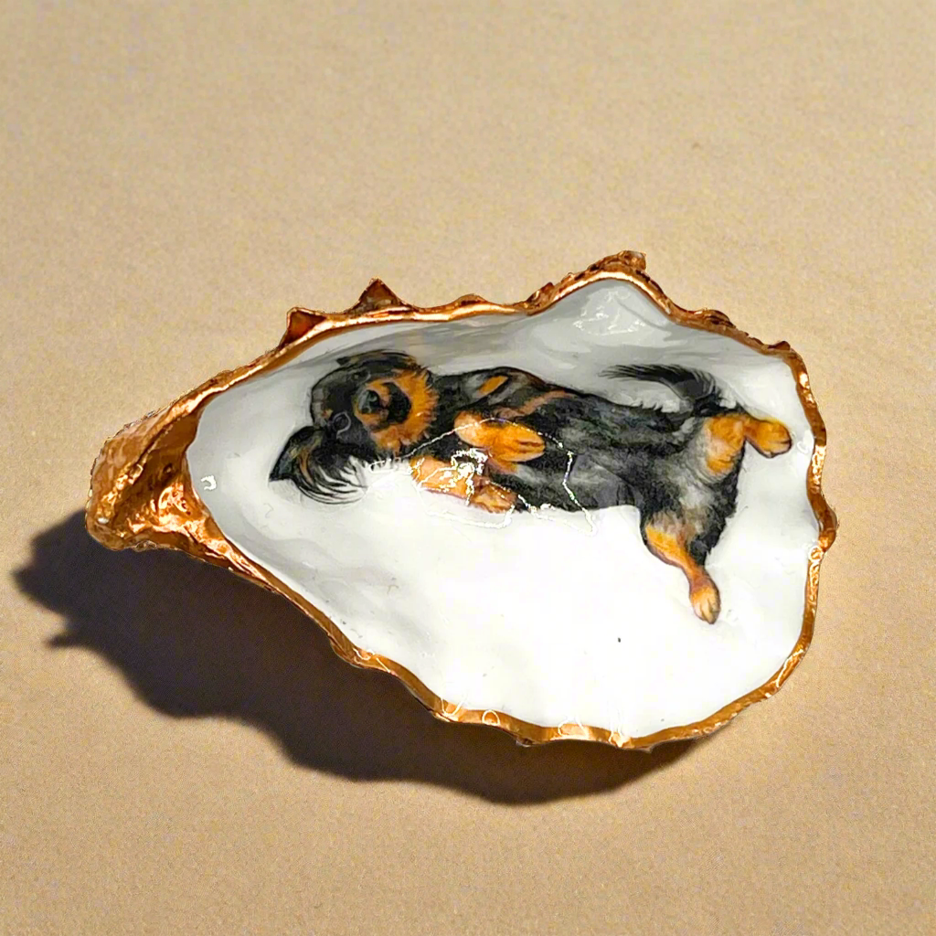 Lavish Lifestyle - Oyster Trinket : Medium (A)