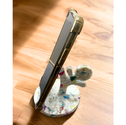 Upcycled Shack : Plastic Phone Holder
