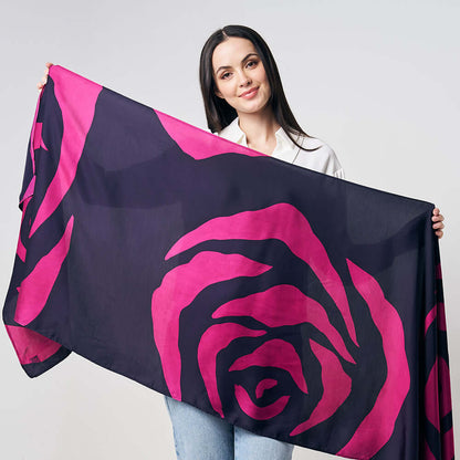 An image of the Scarf_FuchsiaRose_Model2.jpg by Earth Heir