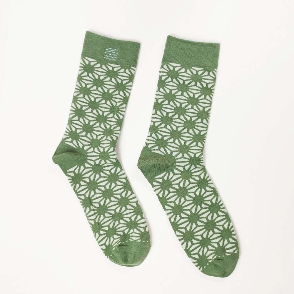 An image of the Socks_SageFirework_Whitebox2.jpg by Earth Heir