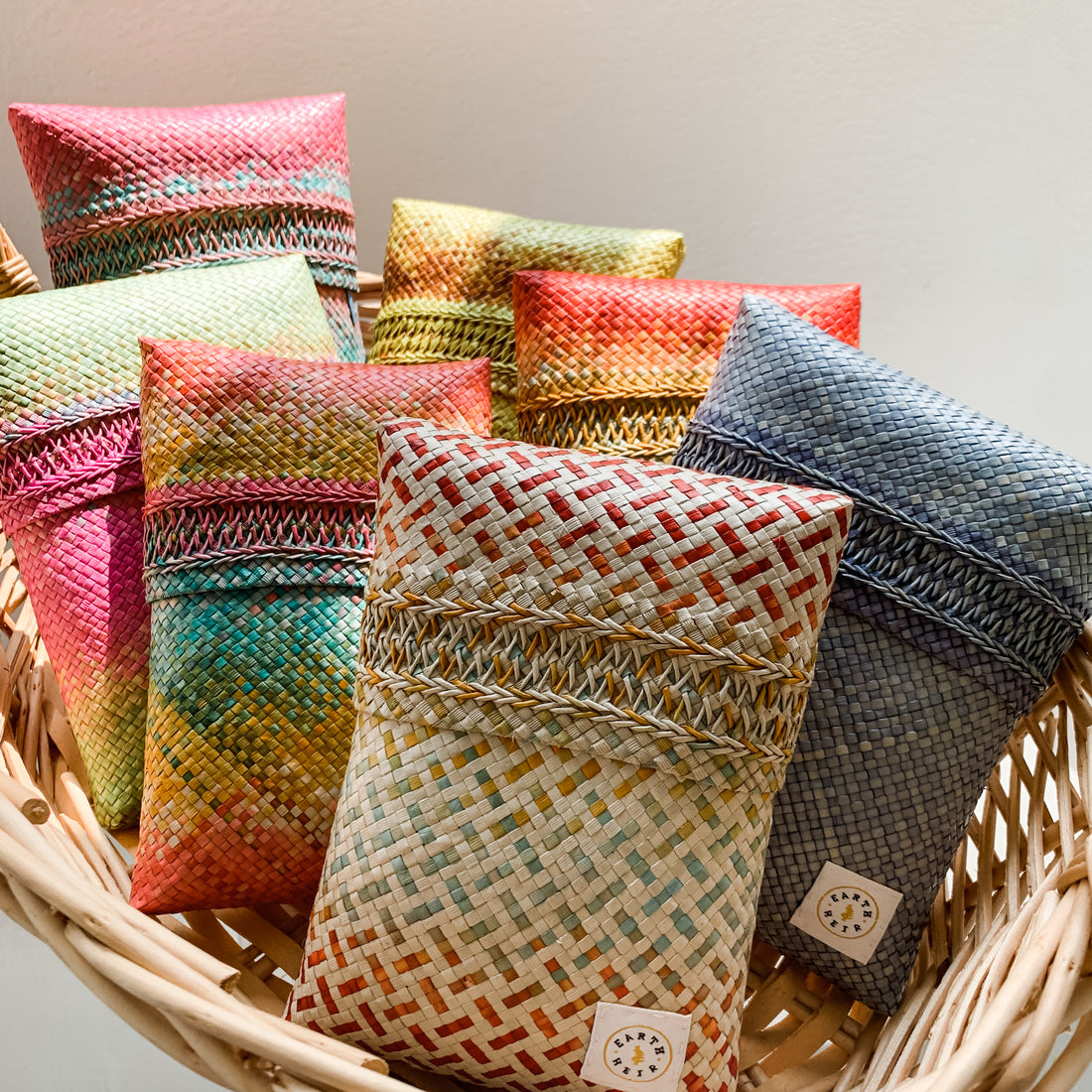 Mah Meri Bujam Lipo Pouch Tall - M