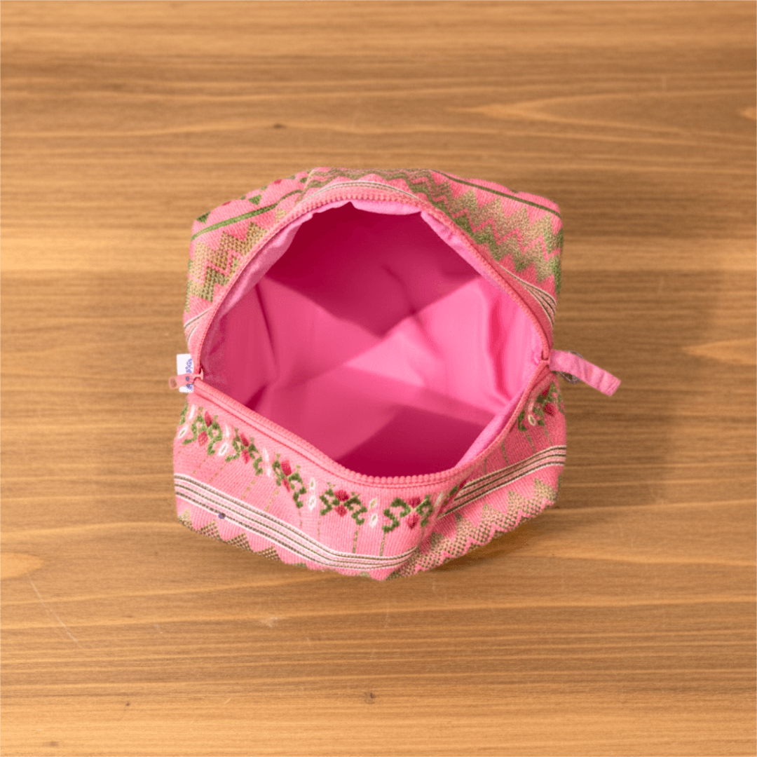 Mang Tha : Makeup Pouch
