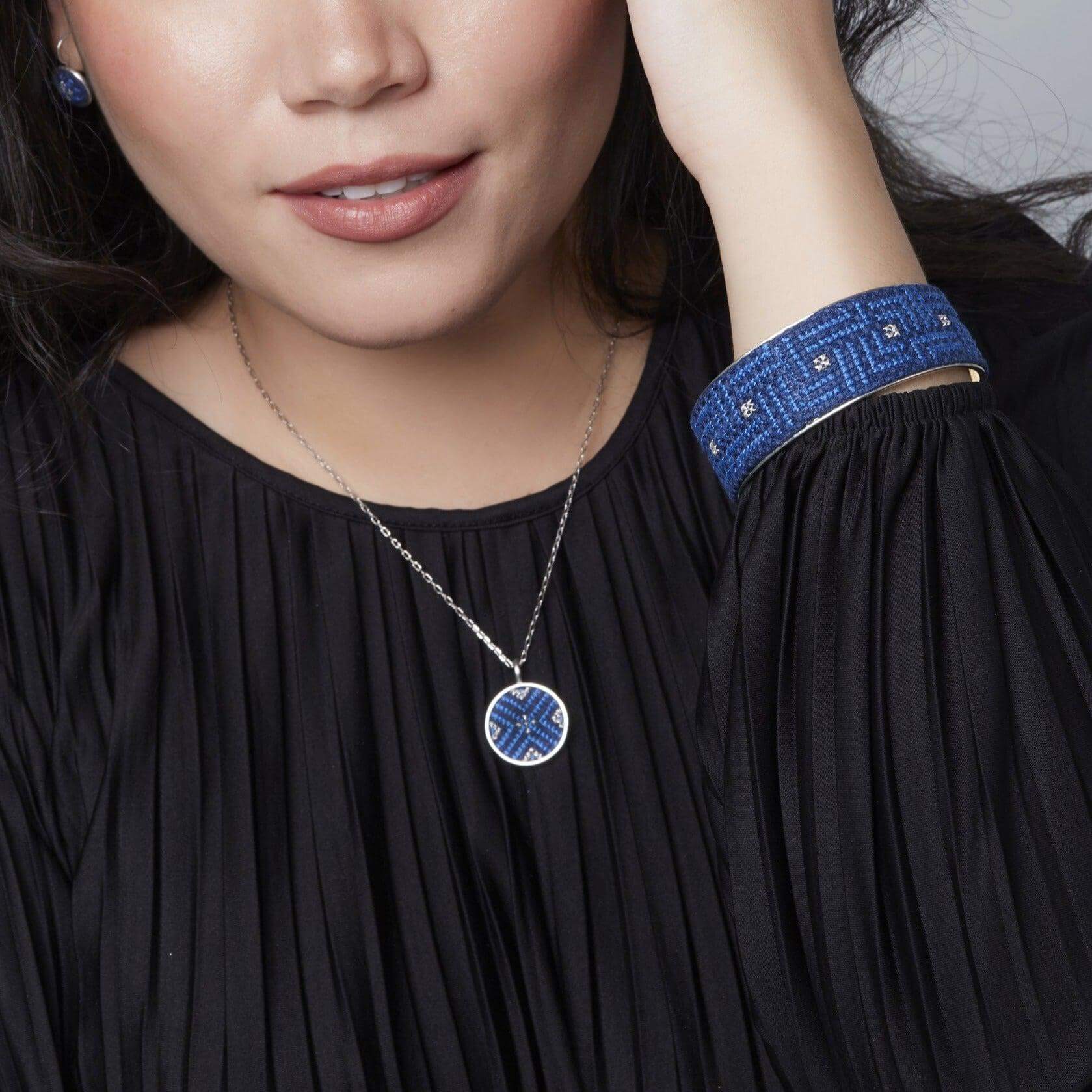 GLOW Arabesque Silver-Plated Charming Necklace - Sustainable impact ESG gift