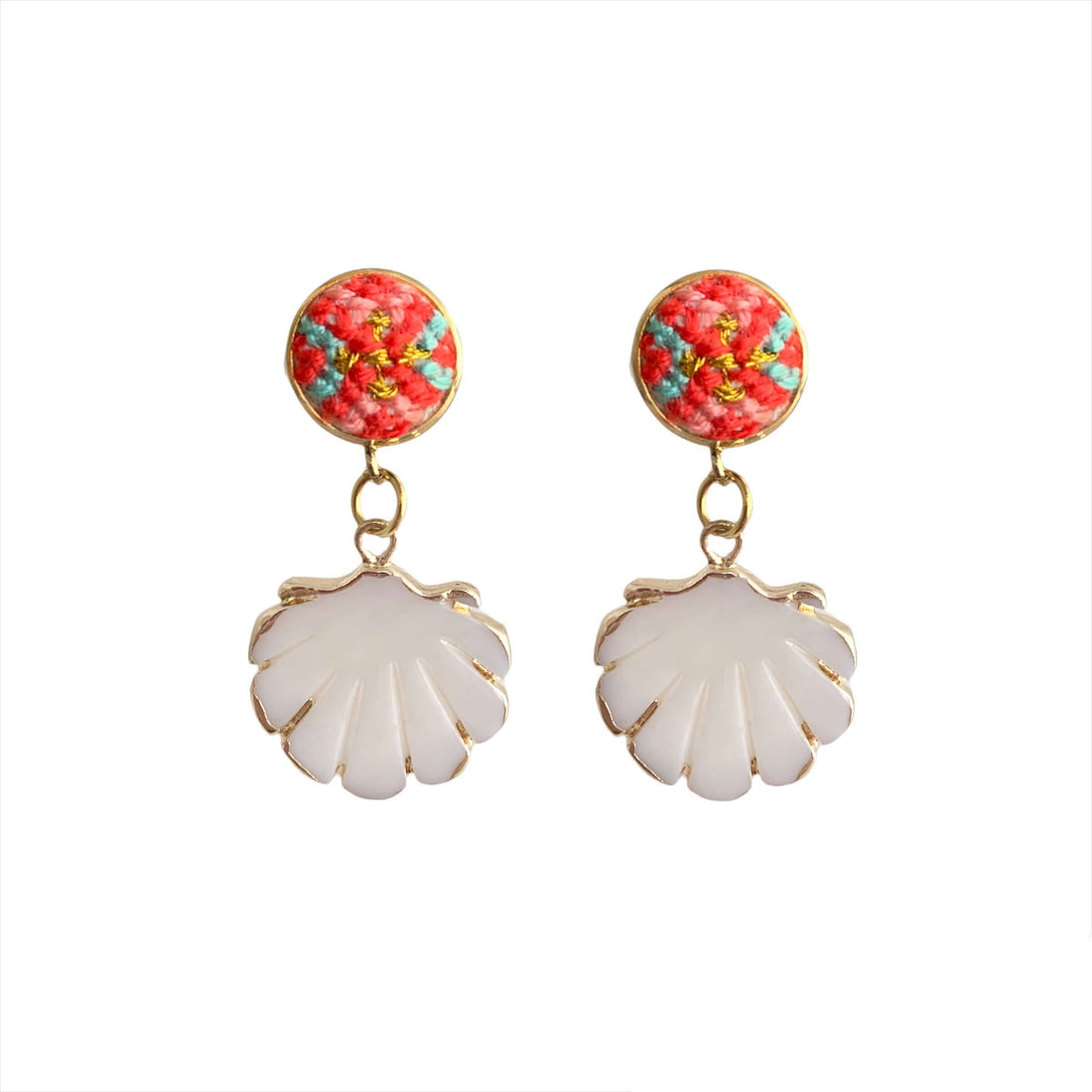 An image of the EarthHeir_Amour_SeashellEarrings_001.jpg by Earth Heir