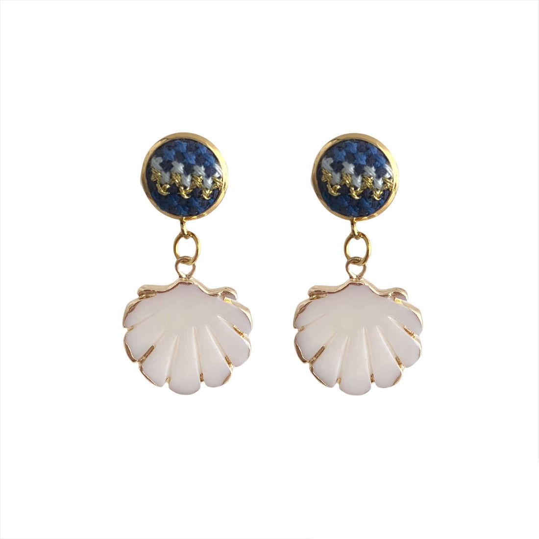 An image of the EarthHeir_NuusumBlue_SeashellEarrings_001.jpg by Earth Heir