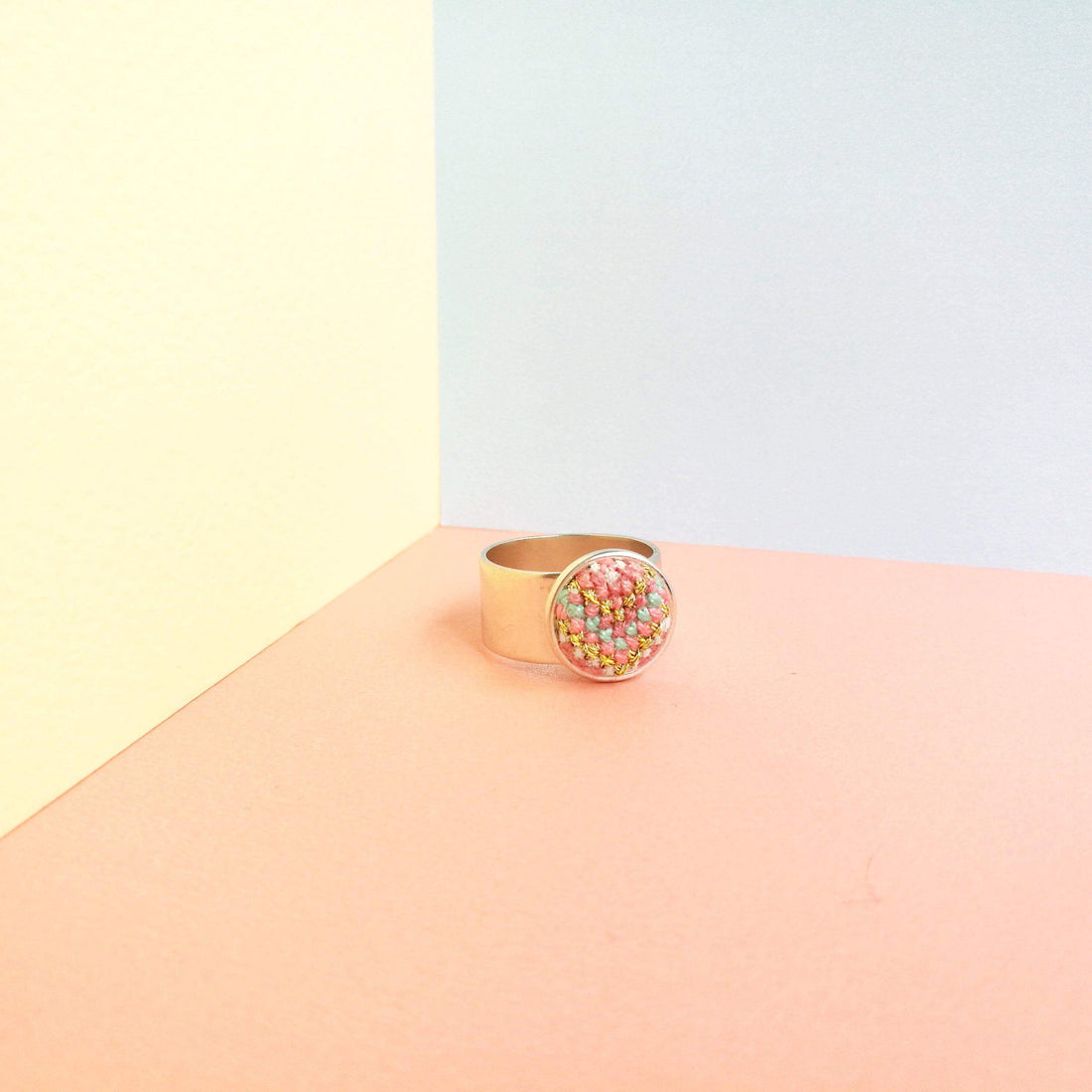 An image of the SILVER_RING_6198080f-5148-4b3b-8669-63d7b7bb308e.jpg by Earth Heir